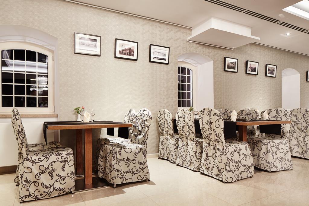 Hotel Miodowy Mlyn Opatow  Dış mekan fotoğraf