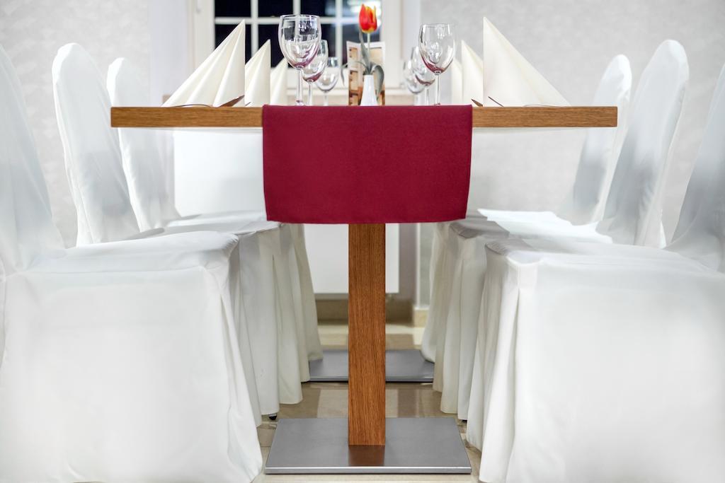 Hotel Miodowy Mlyn Opatow  Dış mekan fotoğraf